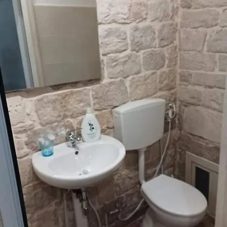 Dimora Termite Pieta *